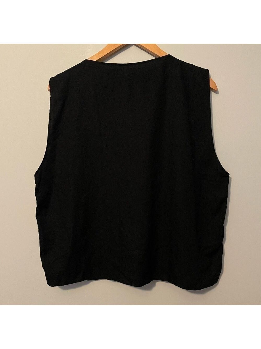 Patterned Vest - Picture 5 of 5